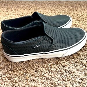 Womens size 8 Vans. Black and white will bundle, just ask